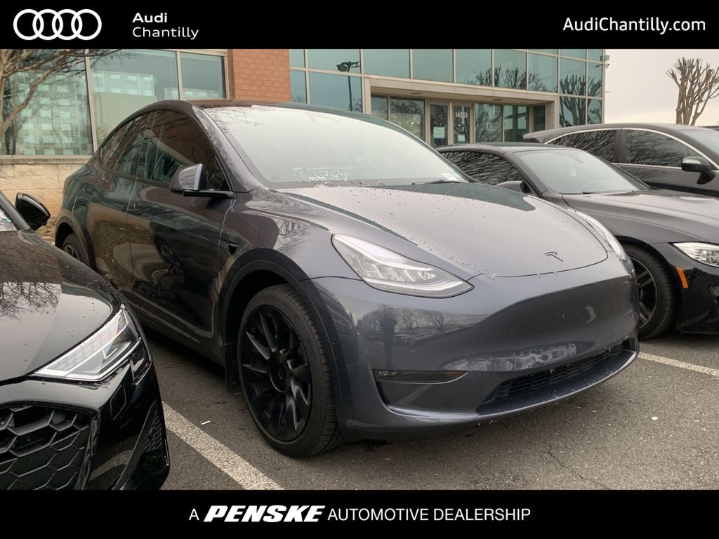 2022 Tesla Model Y Long Range's photo