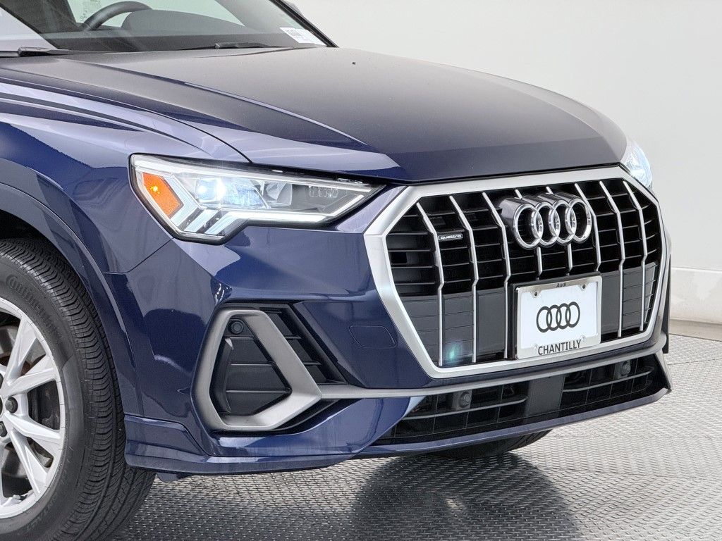 2021 Audi Q3 45 TFSI S line Premium photo 2