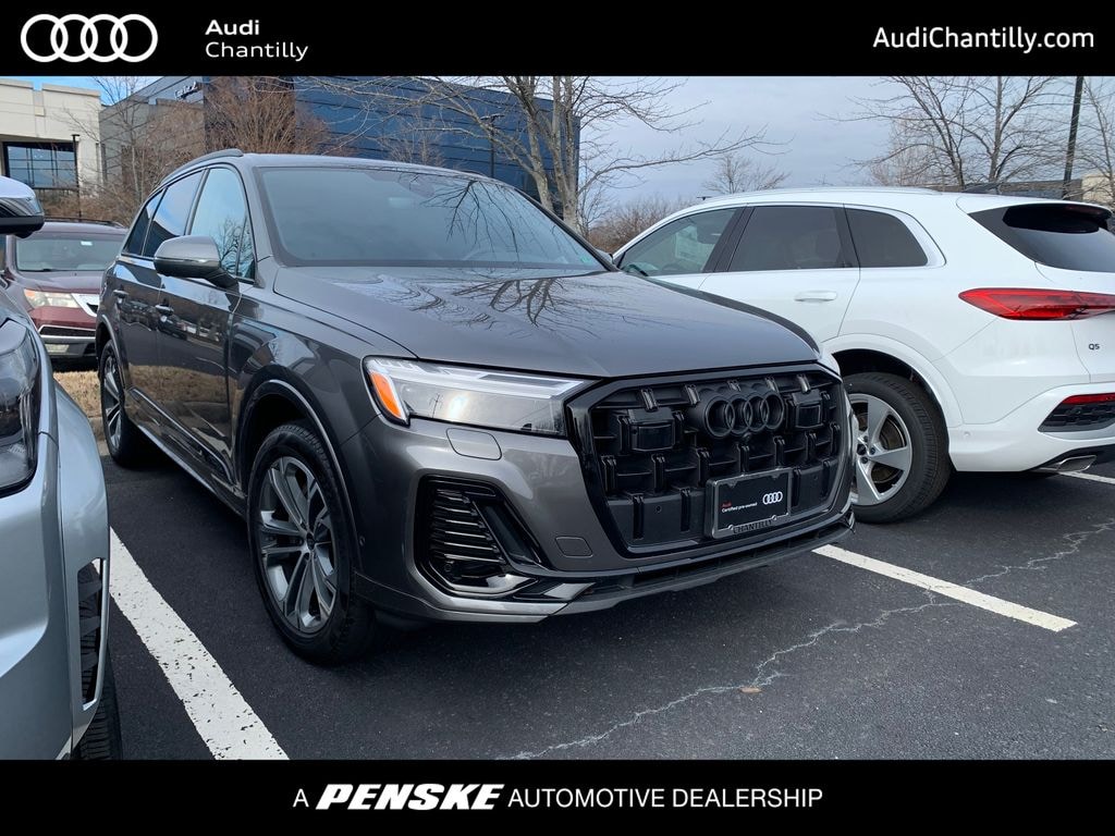 Used 2025 Audi Q7 45 Premium SUV