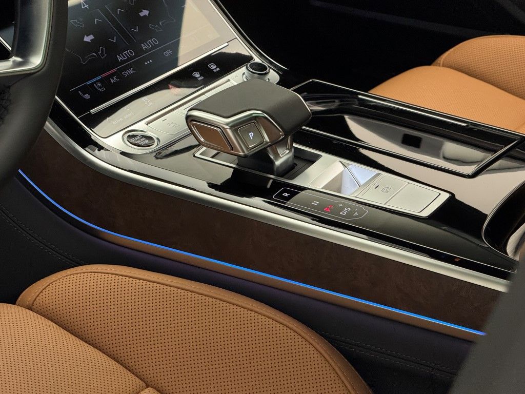 2025 Audi A8 Base - Photo 33