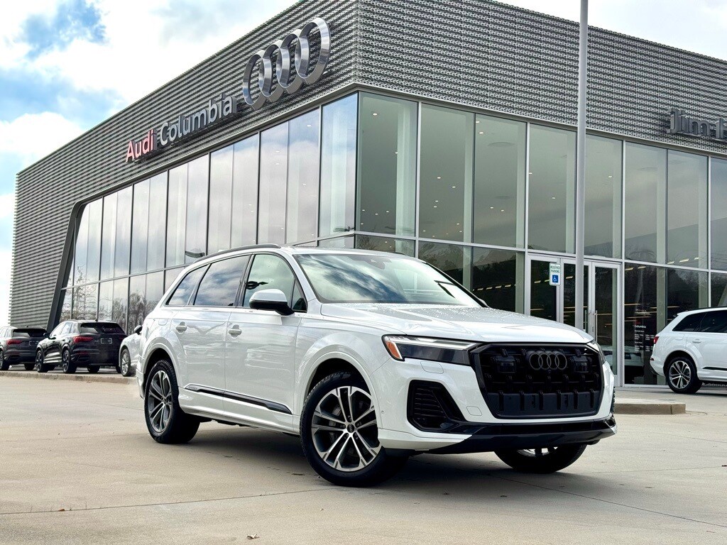 Certified 2025 Audi Q7 45 Premium SUV