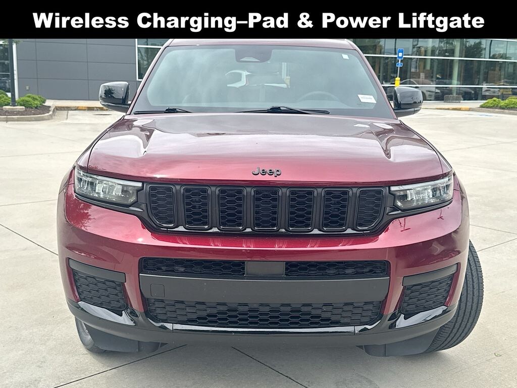 Used 2025 Jeep Grand Cherokee L Laredo SUV