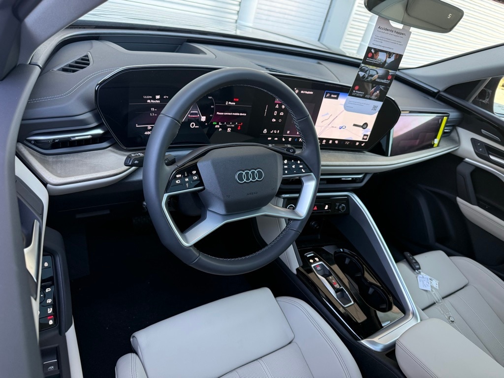 New 2025 Audi Q5 2.0T Premium SUV