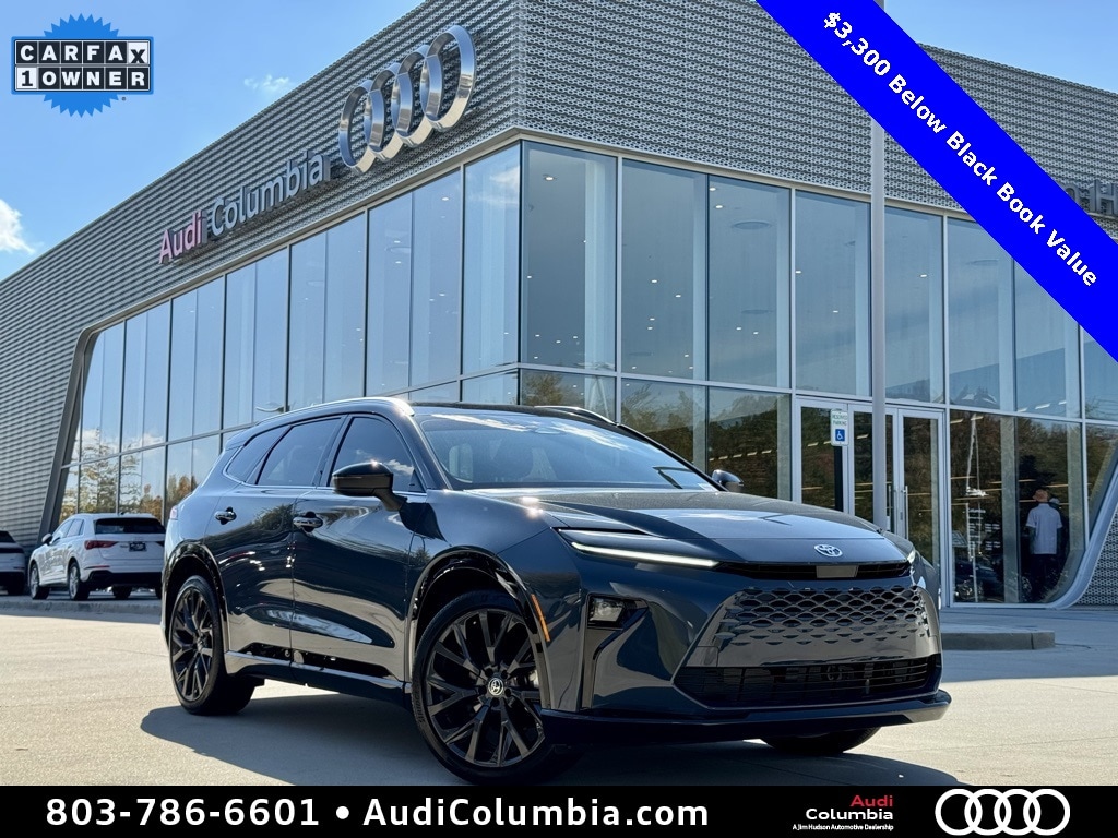 2025 Toyota Crown Signia Limited's photo