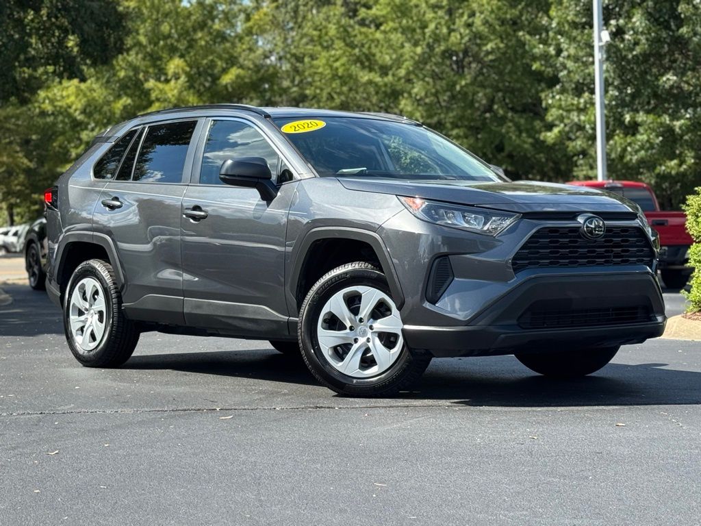 2020 Toyota RAV4 LE photo 2