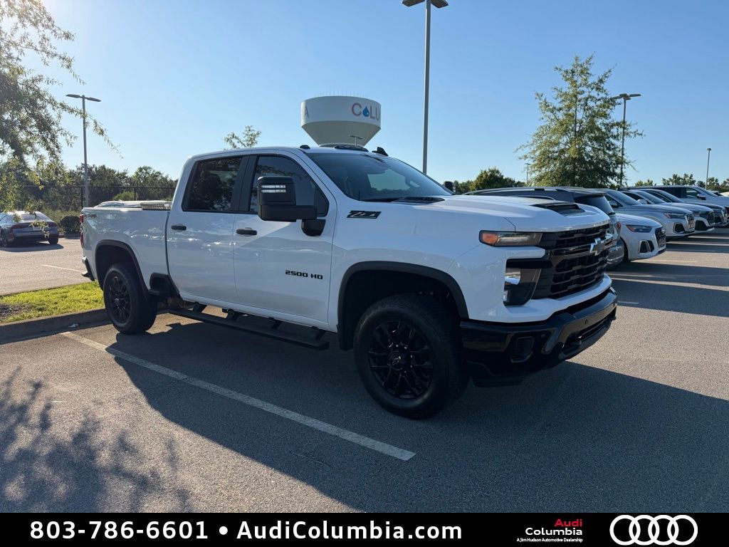 2025 Chevrolet Silverado HD Custom 4WD Crew Cab Standard Box's photo