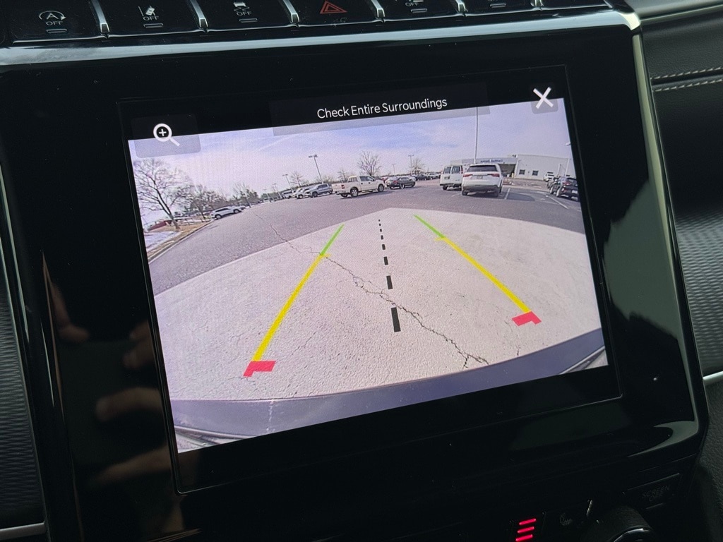 Used 2025 Jeep Grand Cherokee L Laredo SUV