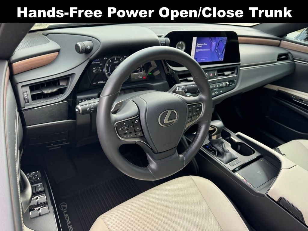 Used 2024 Lexus ES 350  Sedan