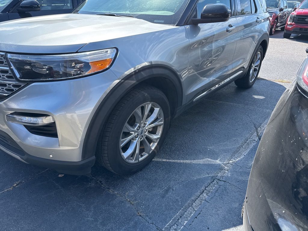 2024 Ford Explorer Limited photo 2