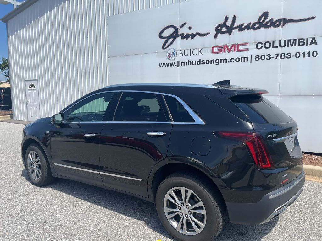 2022 Cadillac XT5 Premium Luxury photo 2