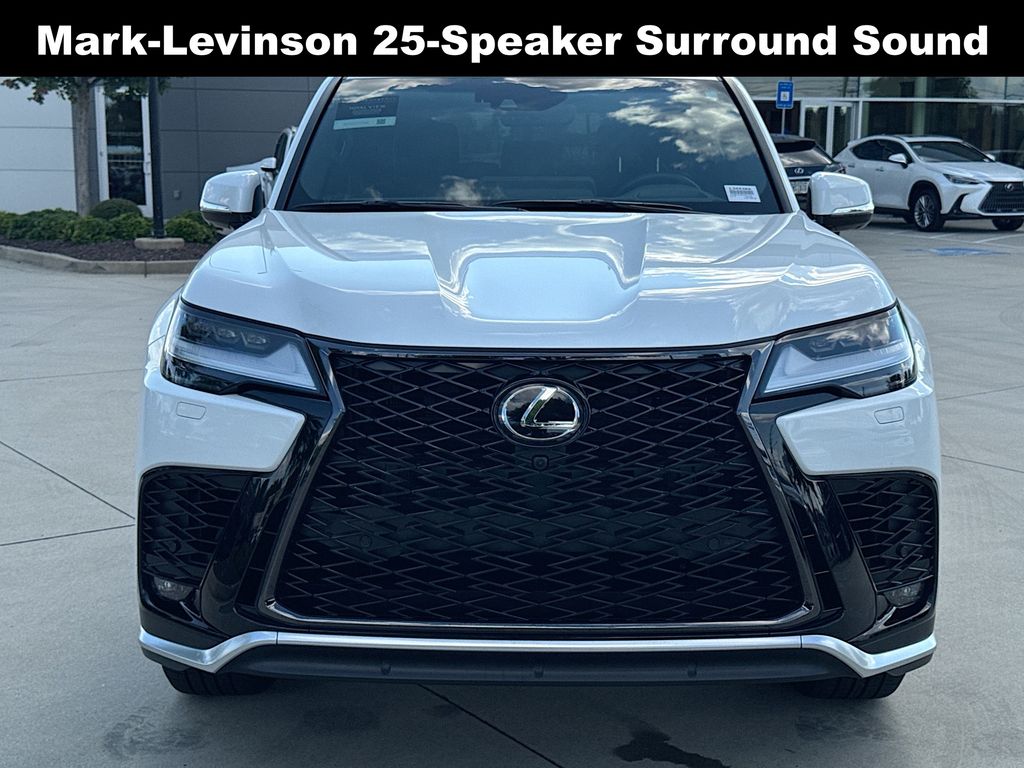 2024 Lexus LX 600 F SPORT photo 3