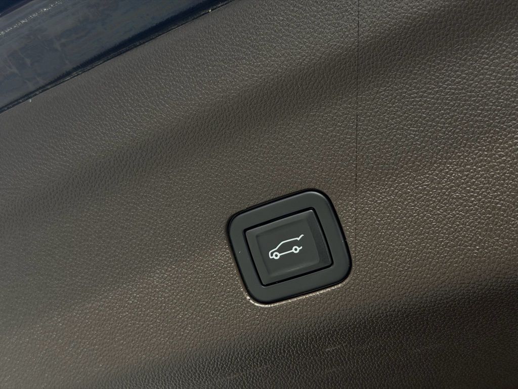 2023 Cadillac Escalade Premium Luxury - Photo 40