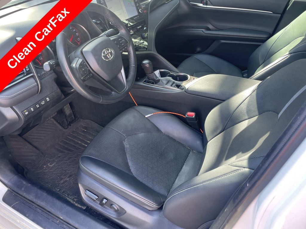 2022 Toyota Camry XSE V6 photo 3