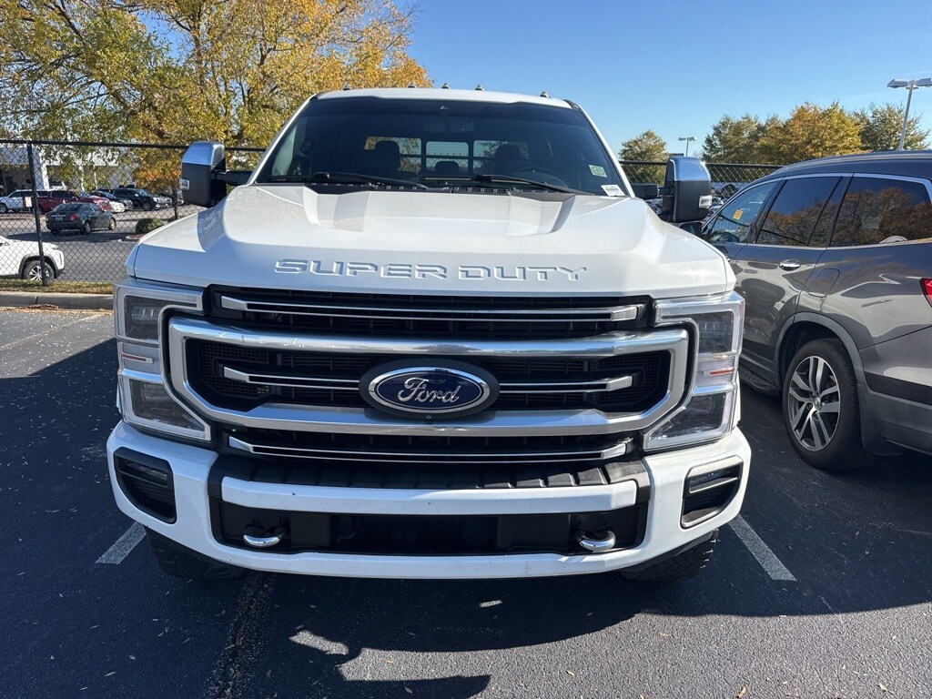 2022 Ford F-350 Platinum photo 2