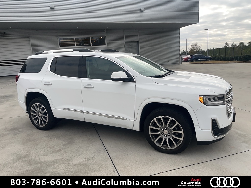 2023 GMC Acadia Denali's photo