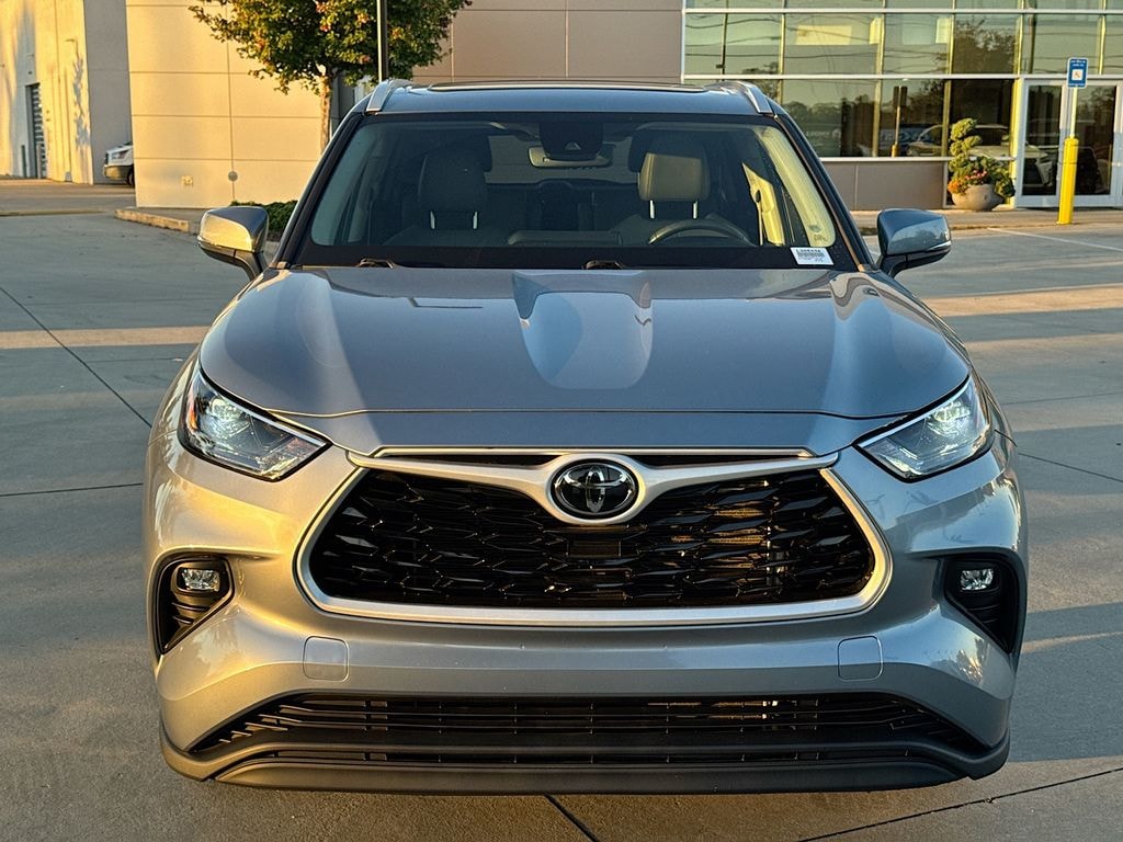 Used 2022 Toyota Highlander XLE SUV