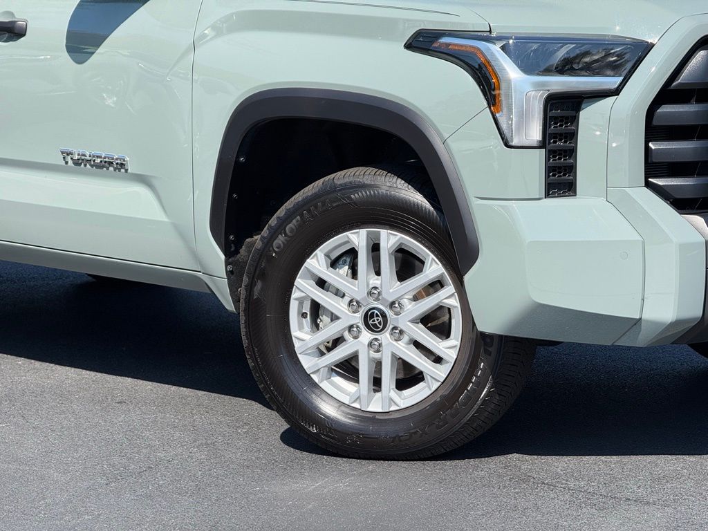 2024 Toyota Tundra SR5 photo 4