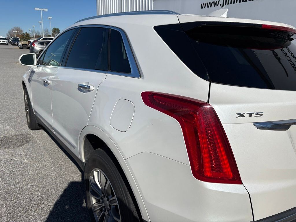 Used 2017 CADILLAC XT5 Luxury SUV