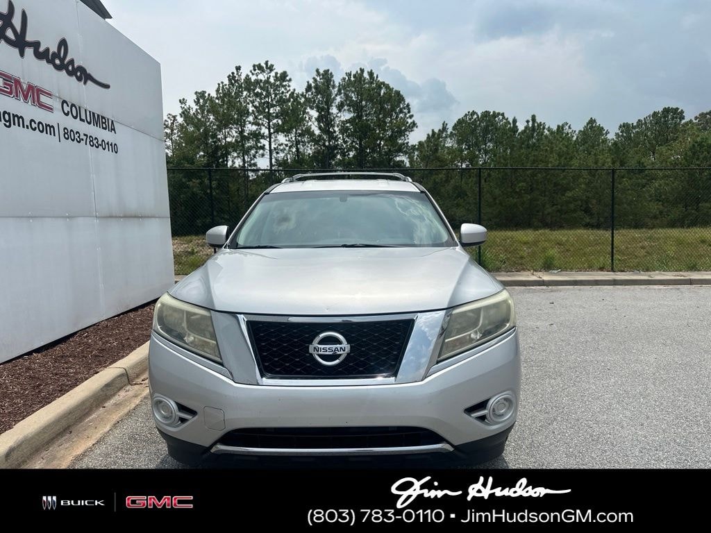 Used 2013 Nissan Pathfinder SV SUV