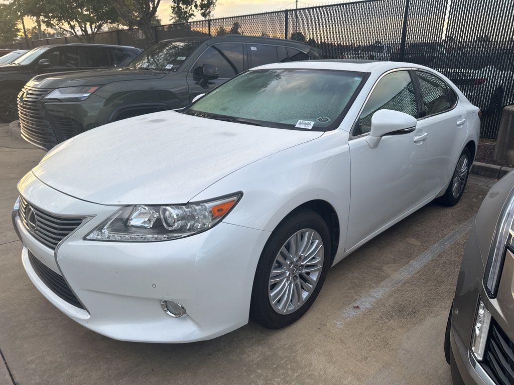 2013 Lexus ES 350 photo 2