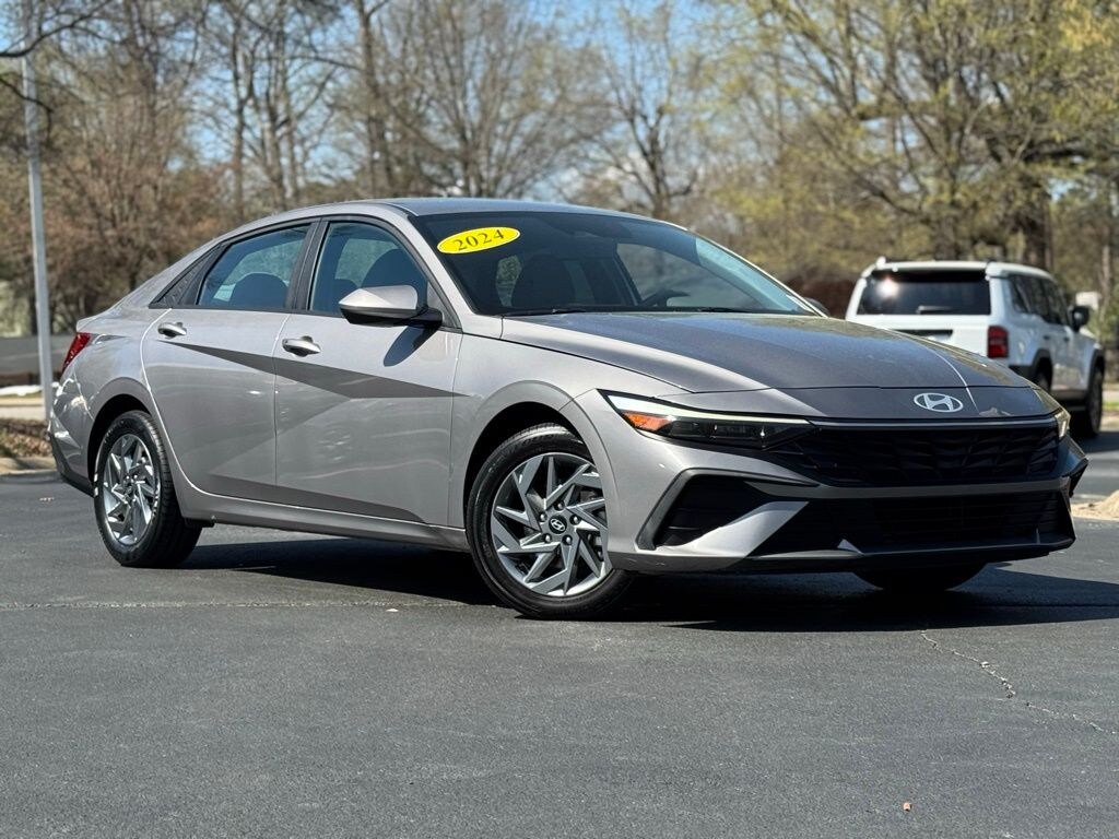 Used 2024 Hyundai Elantra SEL Sedan