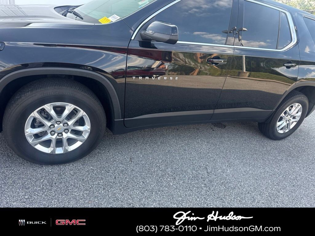 Used 2023 Chevrolet Traverse LS w/1LS SUV
