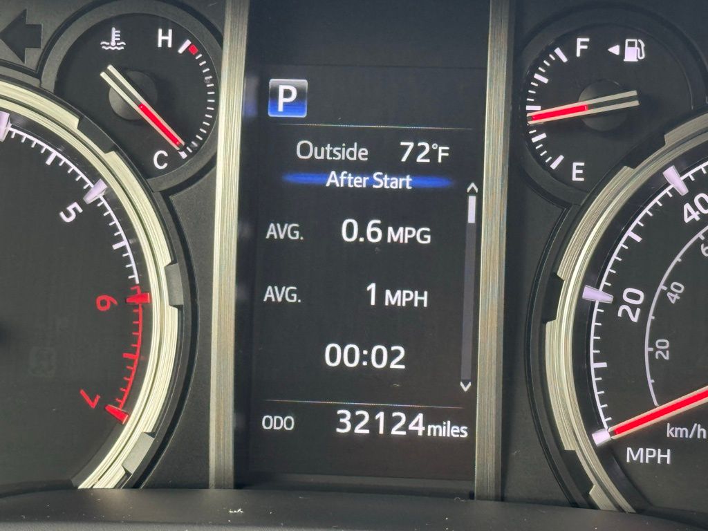 2024 Toyota 4Runner TRD Off-Road photo 3