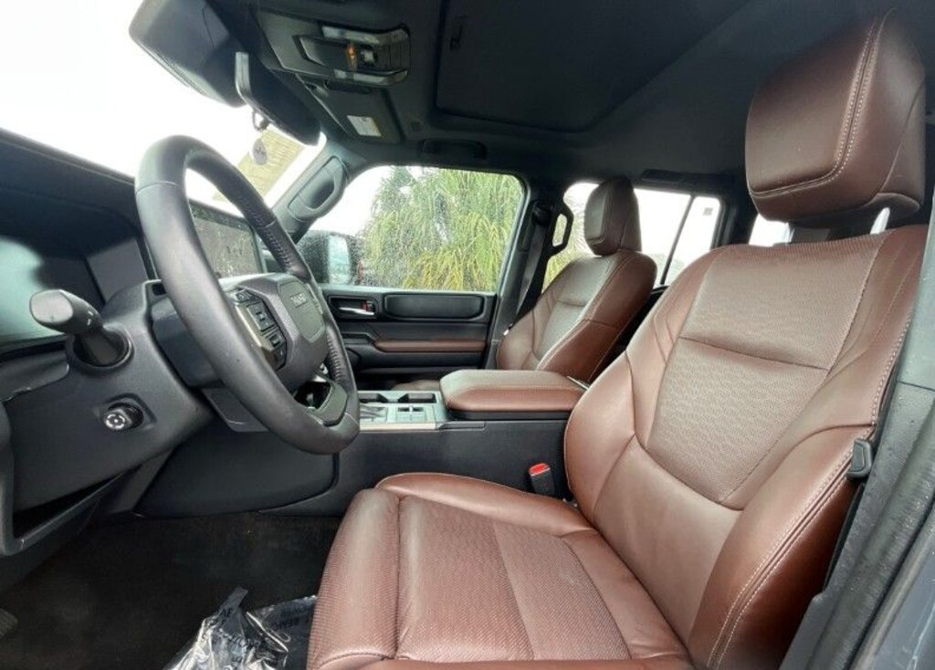 Used 2024 Nissan Pathfinder Platinum SUV
