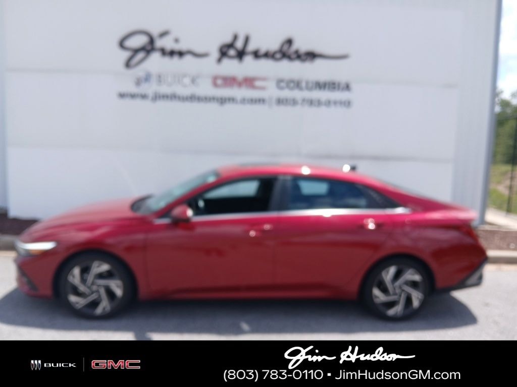 Used 2025 Hyundai Elantra SEL Convenience Sedan
