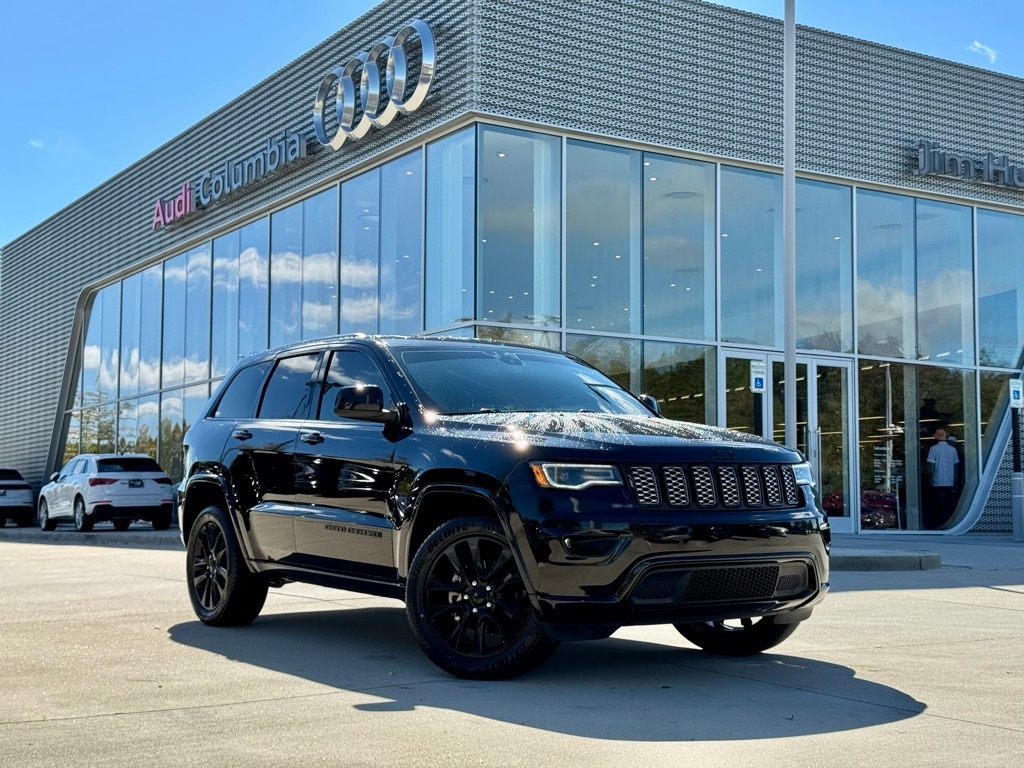 Used 2020 Jeep Grand Cherokee Laredo SUV