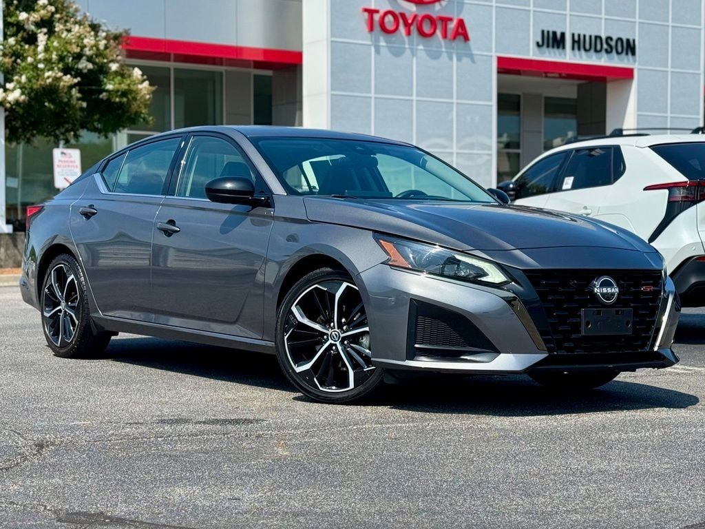 Used 2024 Nissan Altima 2.5 SR Sedan