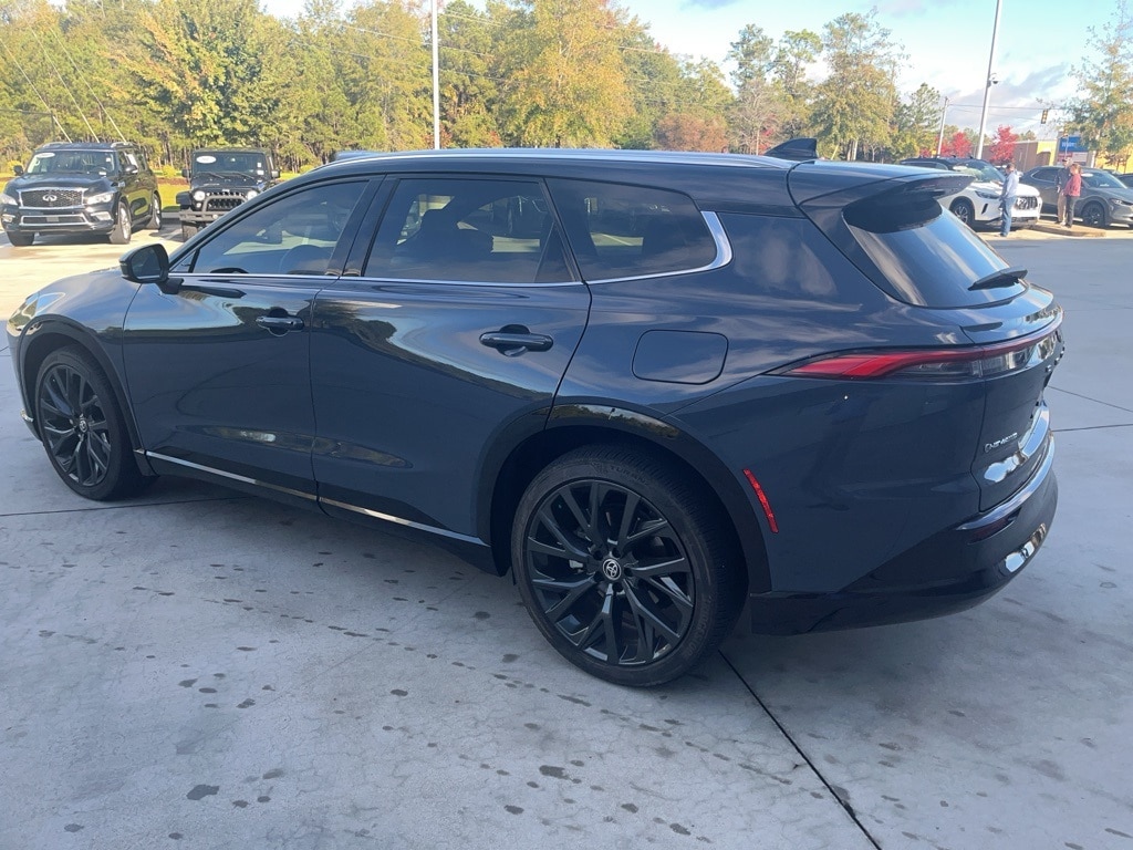 Used 2025 Toyota Crown Signia Limited SUV