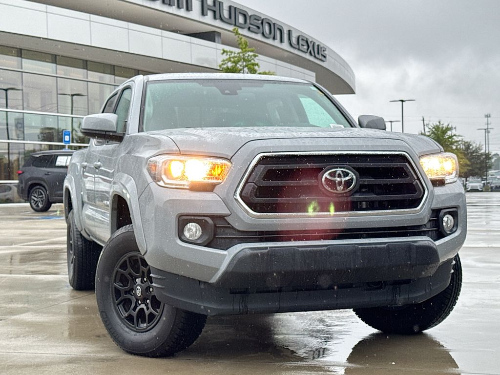 2021 Toyota Tacoma SR5 V6 photo 2