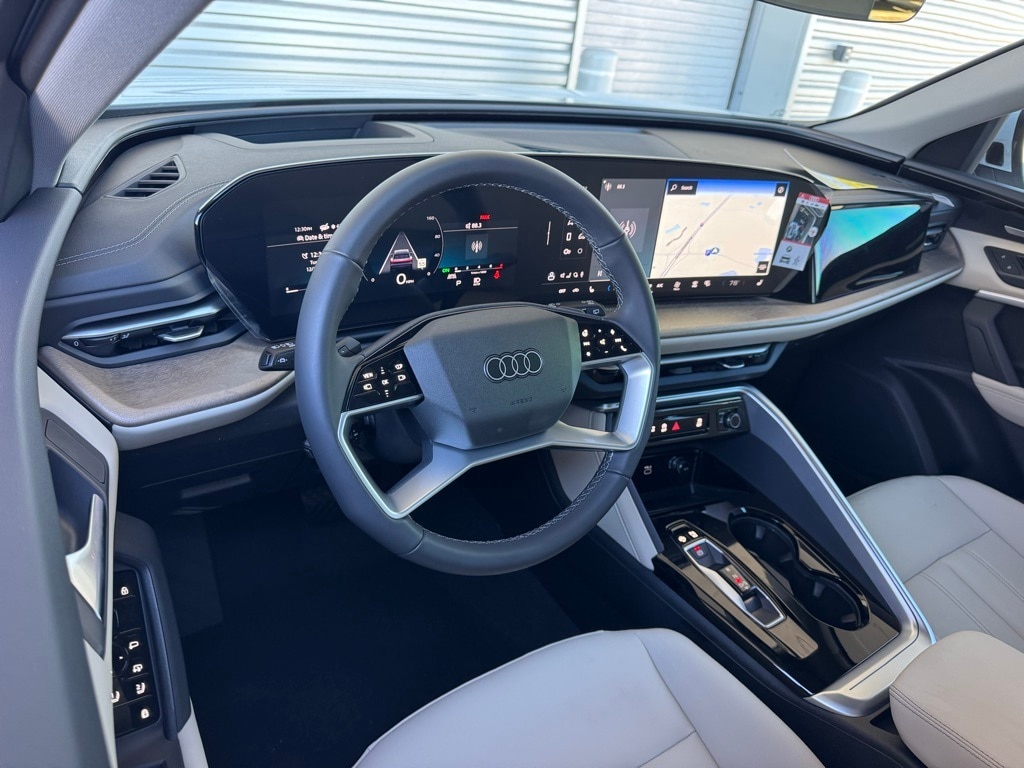 New 2025 Audi Q5 2.0T Premium SUV