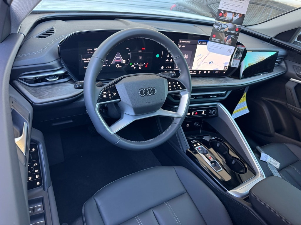 New 2025 Audi Q5 2.0T Premium SUV