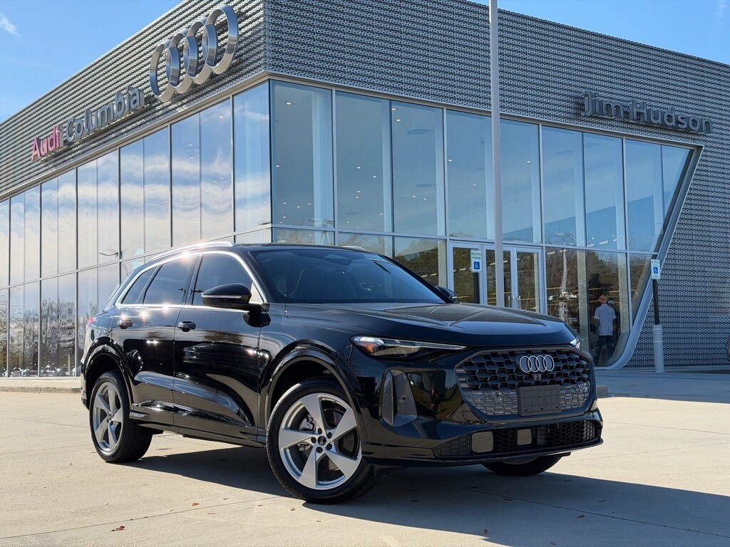 New 2025 Audi Q5 2.0T Premium SUV