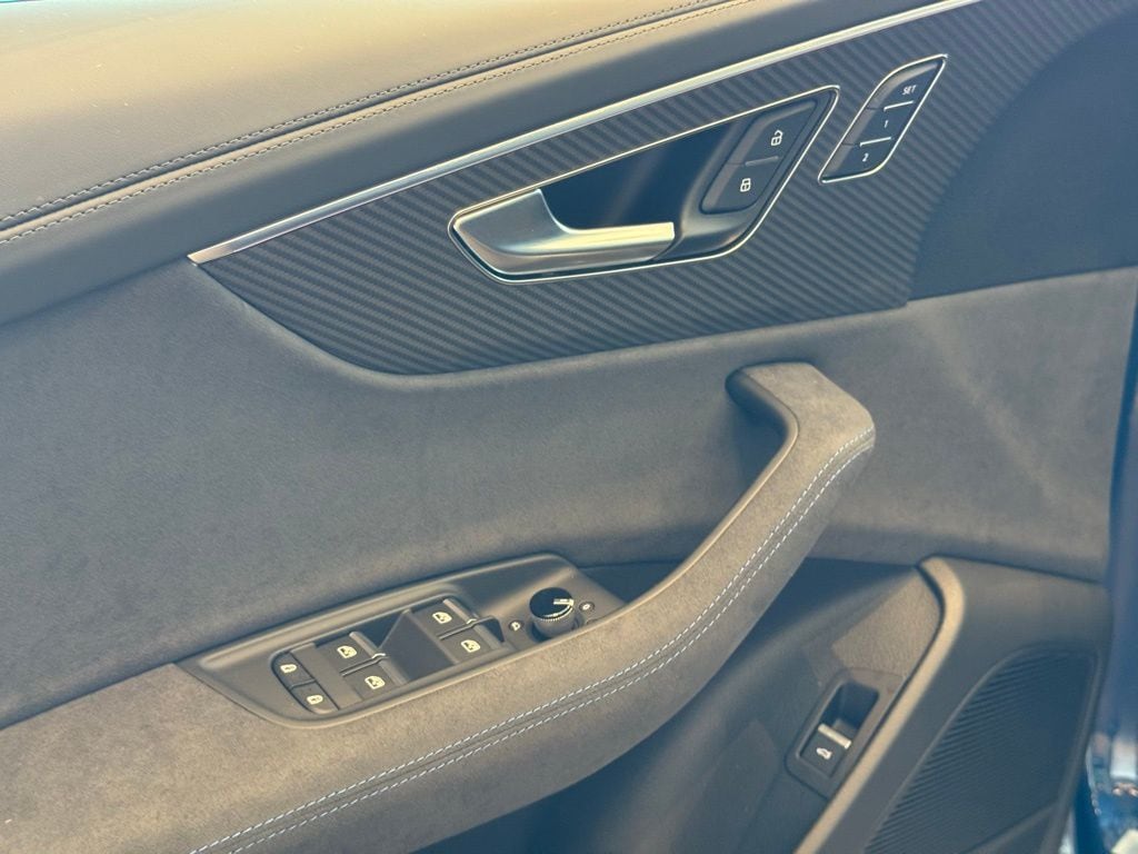 2026 Audi RS Q8 Base - Photo 20