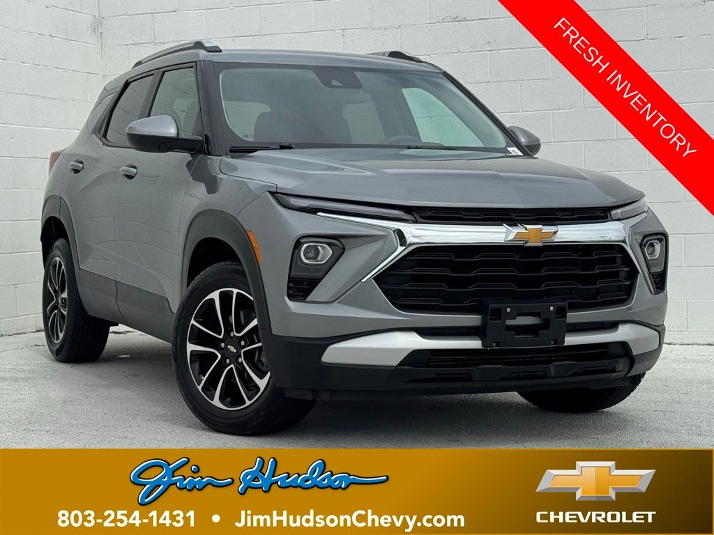 Used 2025 Chevrolet Trailblazer LT SUV