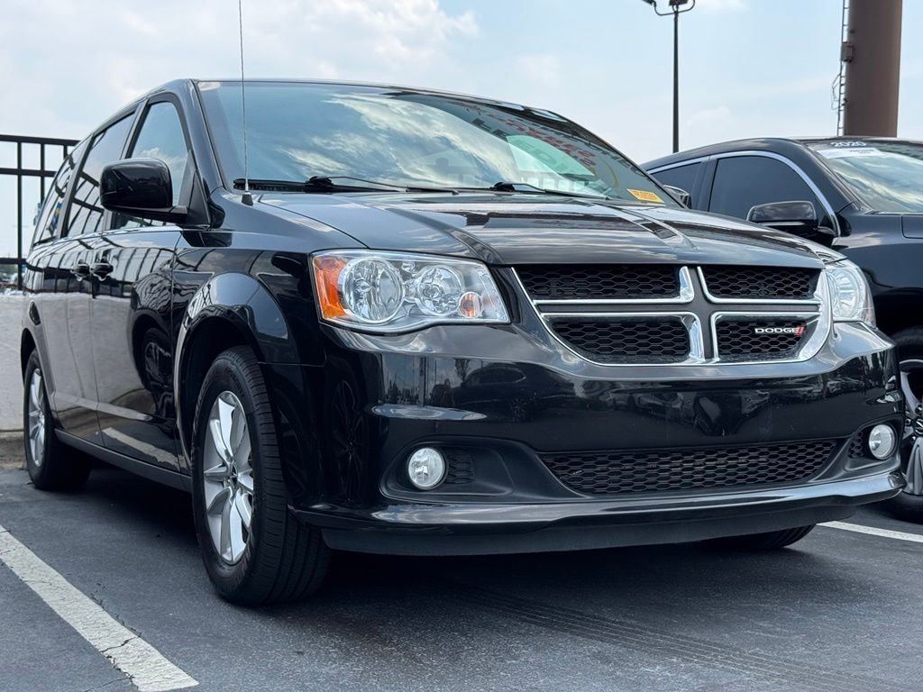 Used 2018 Dodge Grand Caravan SXT Van Passenger Van