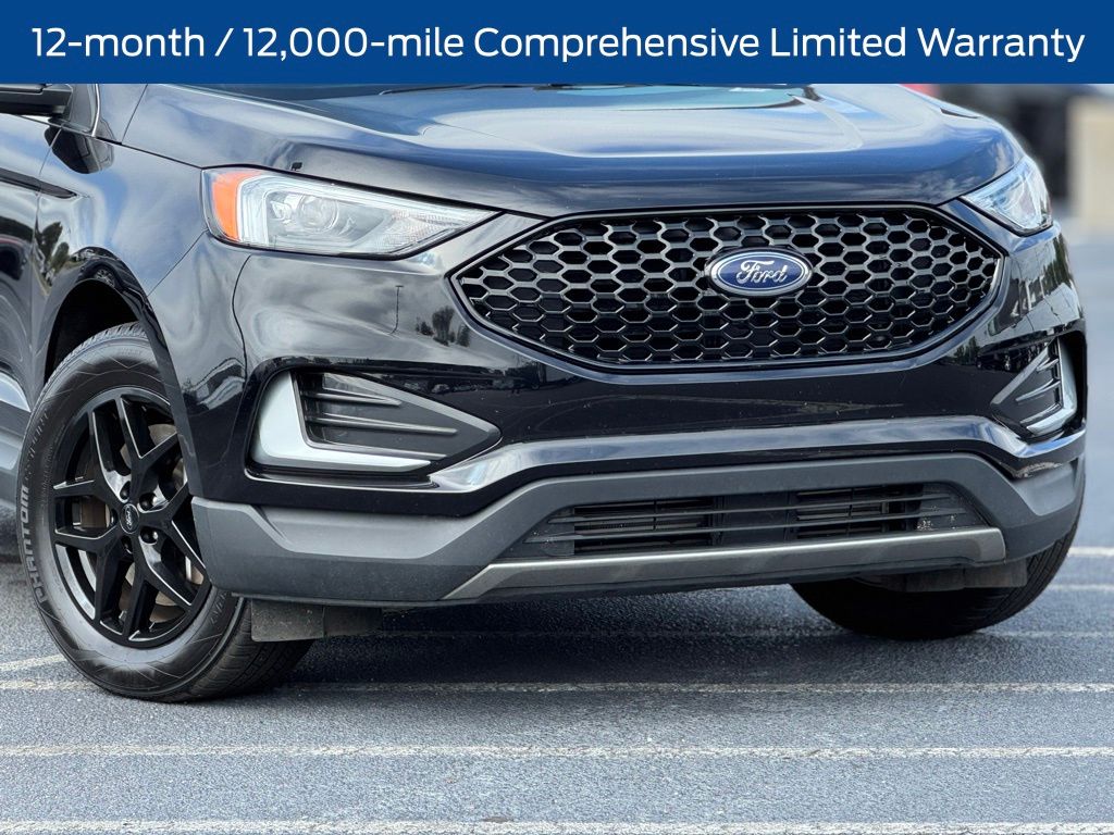 2023 Ford Edge SEL photo 2