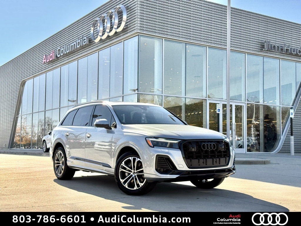 2026 Audi Q7 Premium's photo