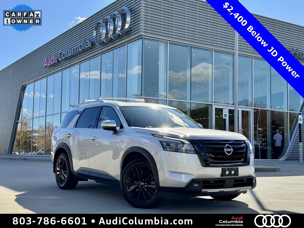 2022 Nissan Pathfinder SL