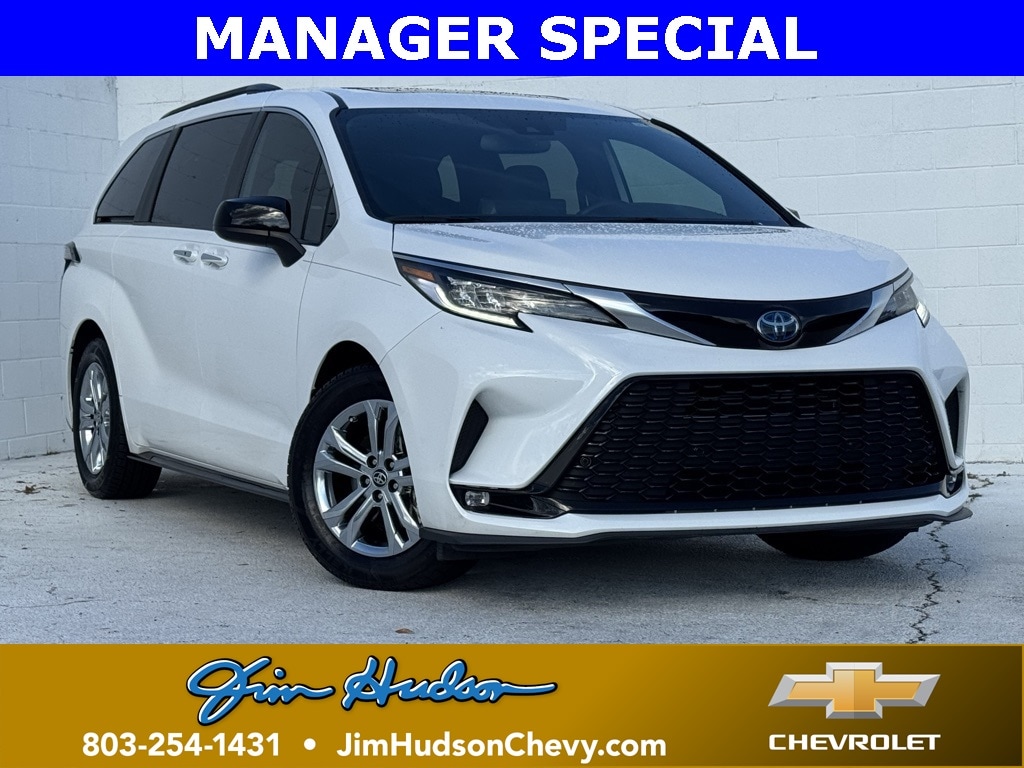 Used 2023 Toyota Sienna XSE 7 Passenger Van Passenger Van