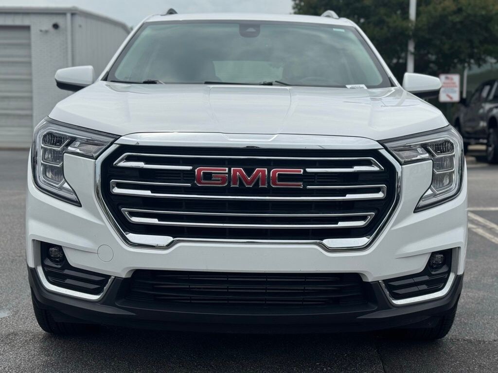 Used 2024 GMC Terrain SLT SUV