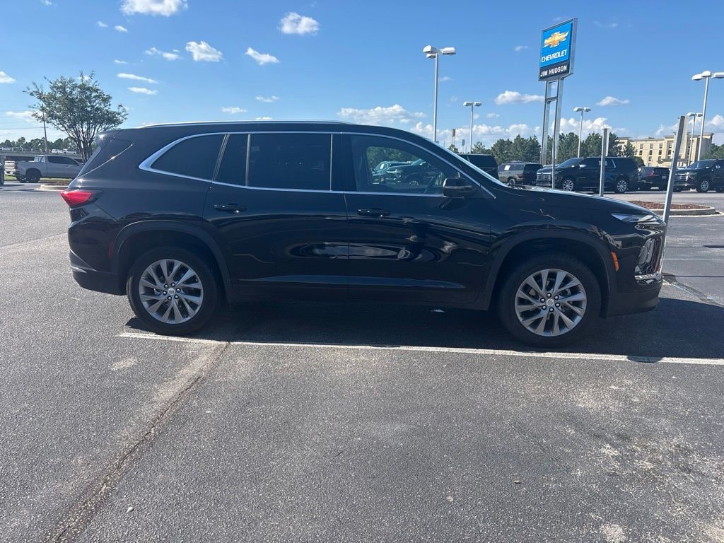 Used 2025 Buick Enclave Preferred SUV