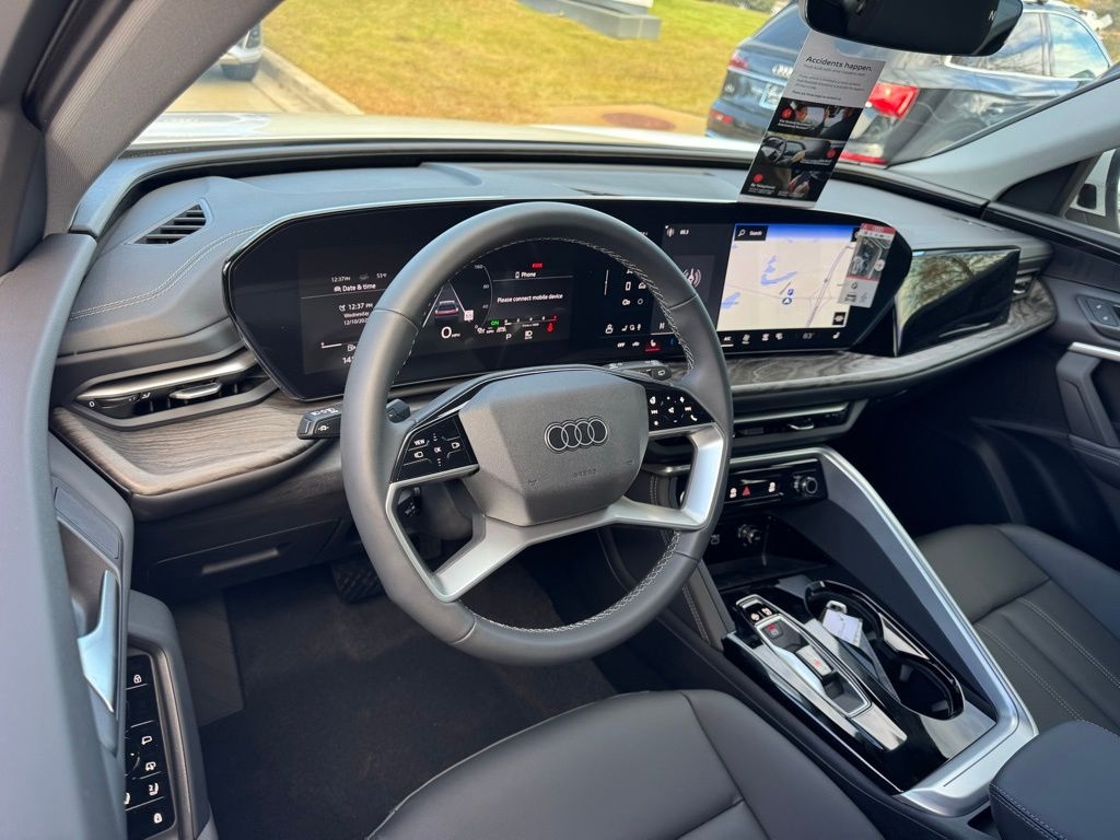 New 2025 Audi Q5 2.0T Premium SUV