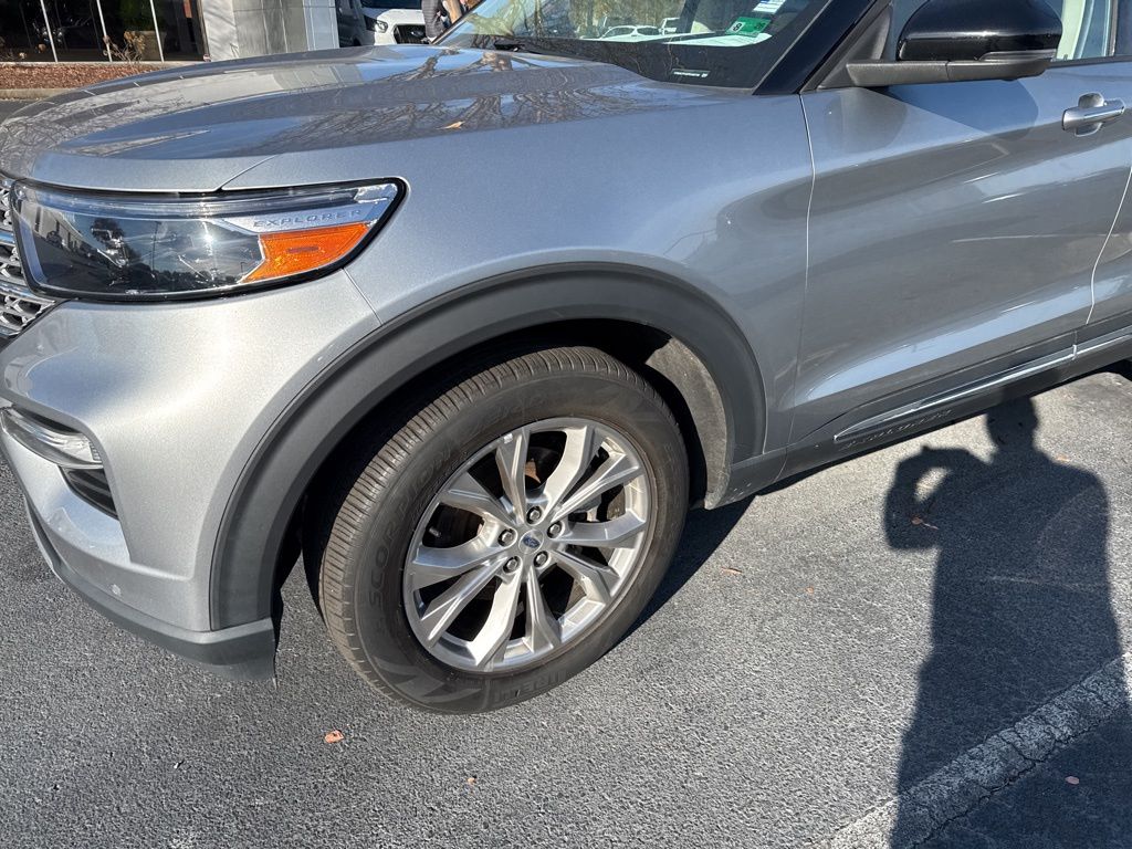 2023 Ford Explorer Limited photo 2