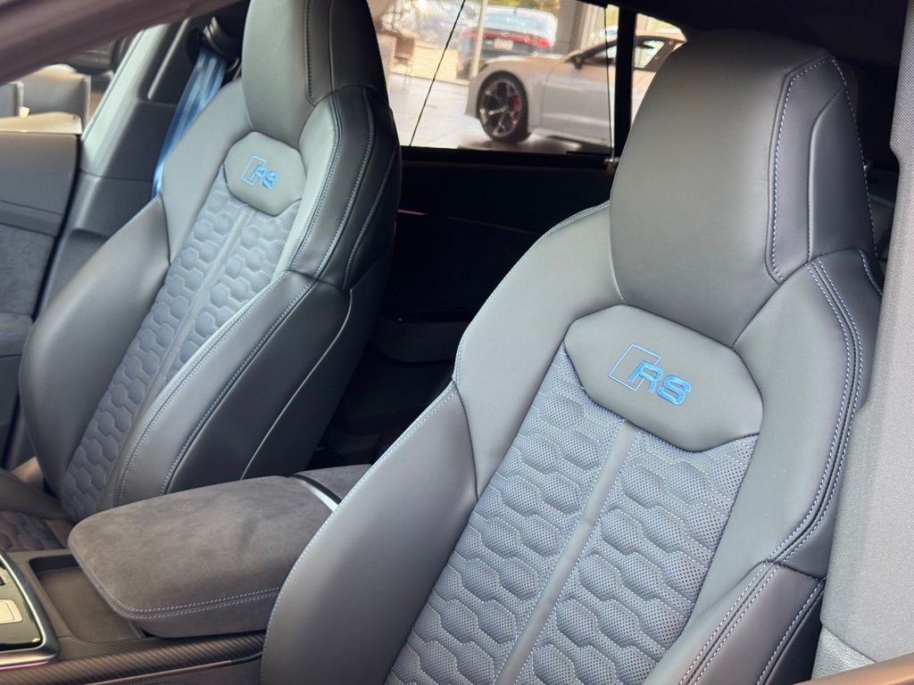 2026 Audi RS Q8 Base - Photo 18