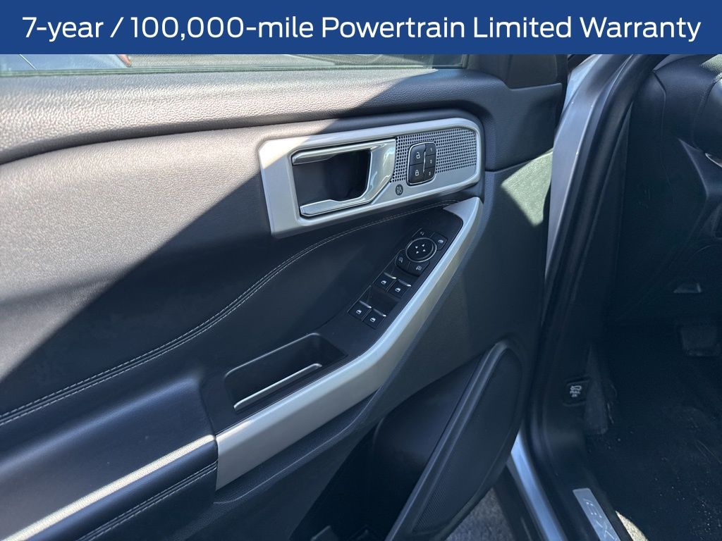 2023 Ford Explorer Limited photo 3
