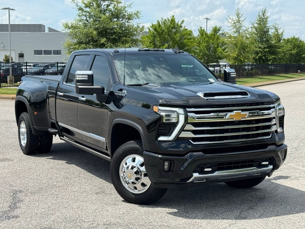 Used 2024 Chevrolet Silverado 3500 HD High Country Truck Crew Cab